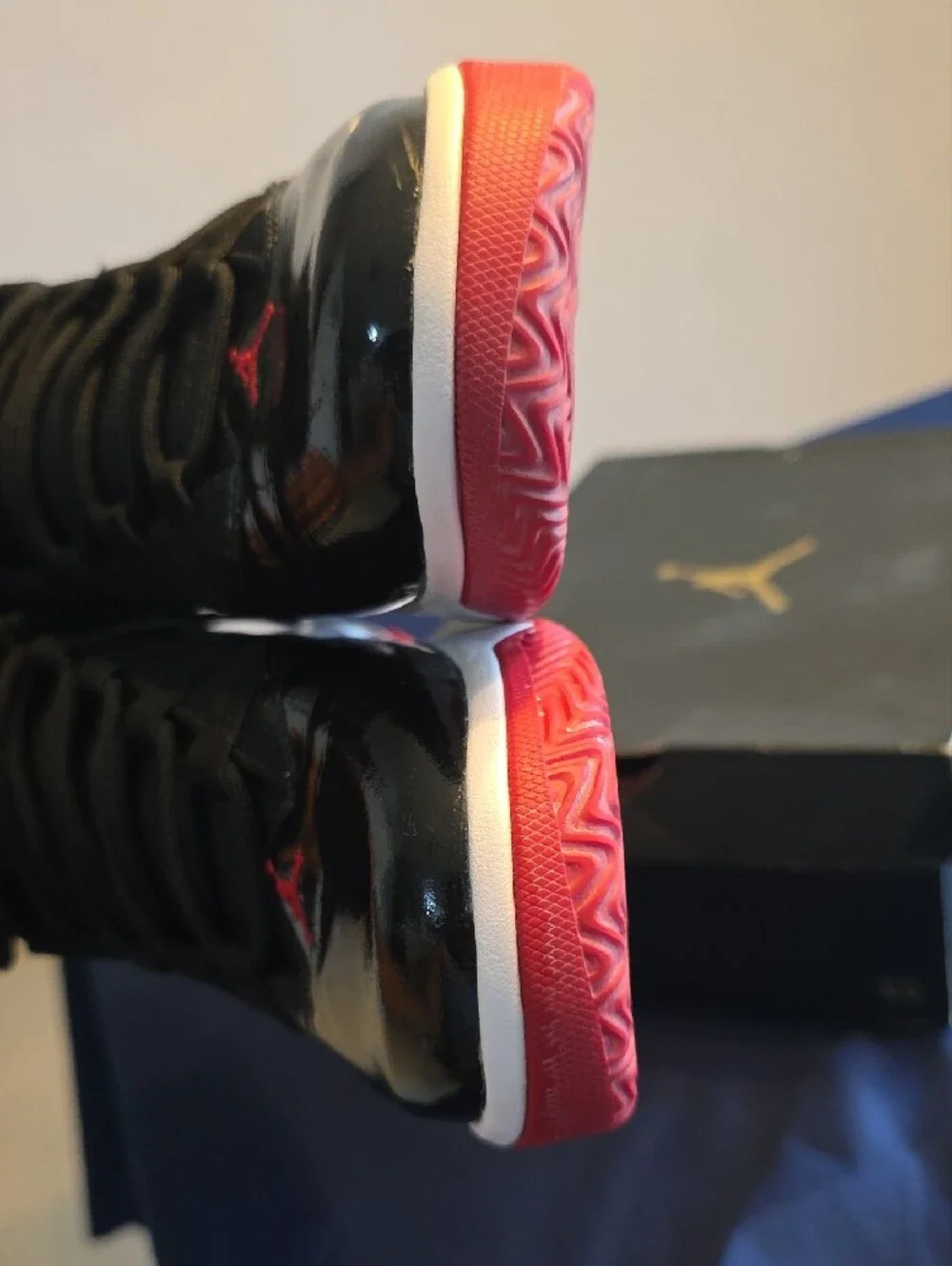 Jordan Max Aura (GS) Red-Black-White